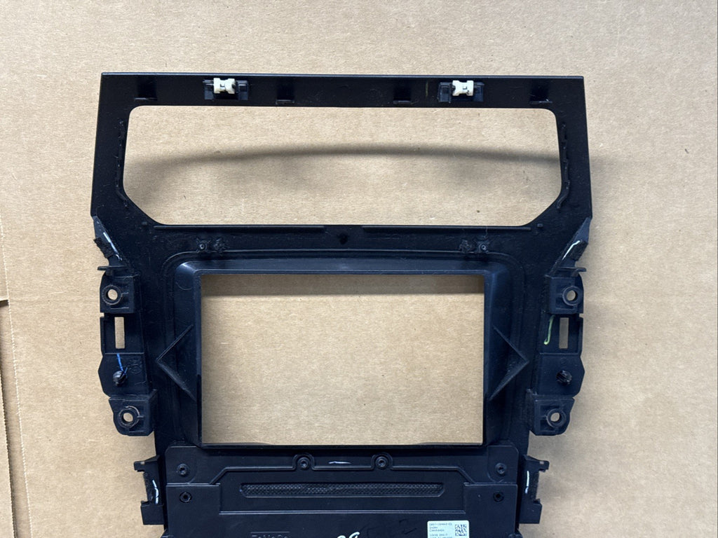 2013 2015 Ford Explorer 8" Radio Climate Control Panel Bezel DB5T 18A802 ED6