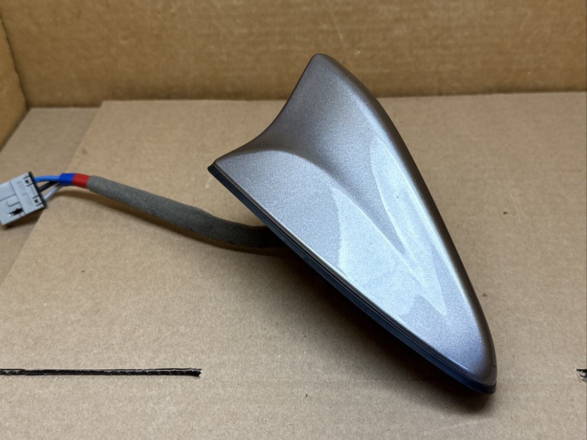2016 2018 Kia Sorento Roof Radio Shark Fin Antenna 96210 C6110 Silver Bronze4