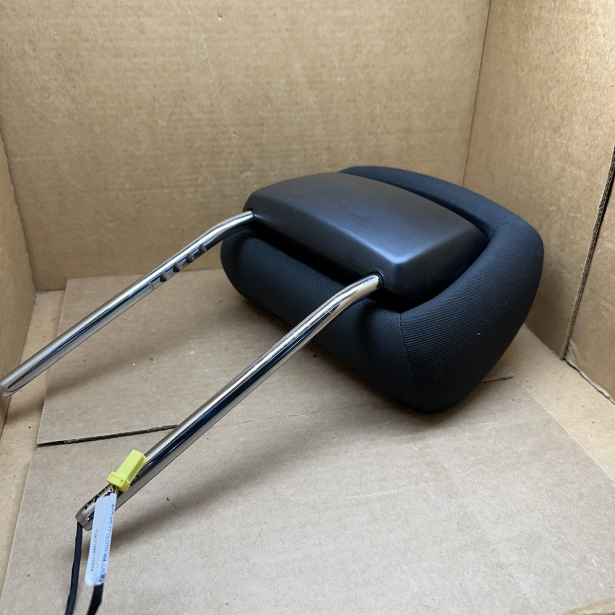 2011 2018 Jeep Grand Cherokee Front Seat Active Head Rest Headrest Black OEM2