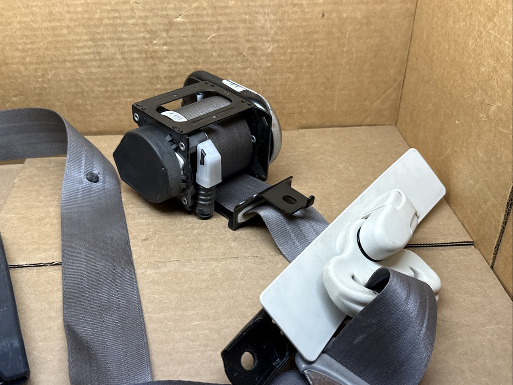 2015 2016 Honda CR V CRV Front Right Passenger Side Seat Belt Seatbelt Retractor2