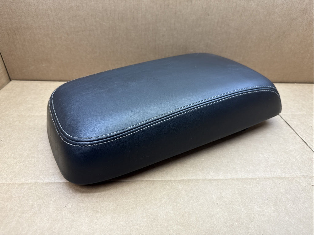 2011 2018 Dodge Charger Center Console Black Leather Armrest Lid Assembly4