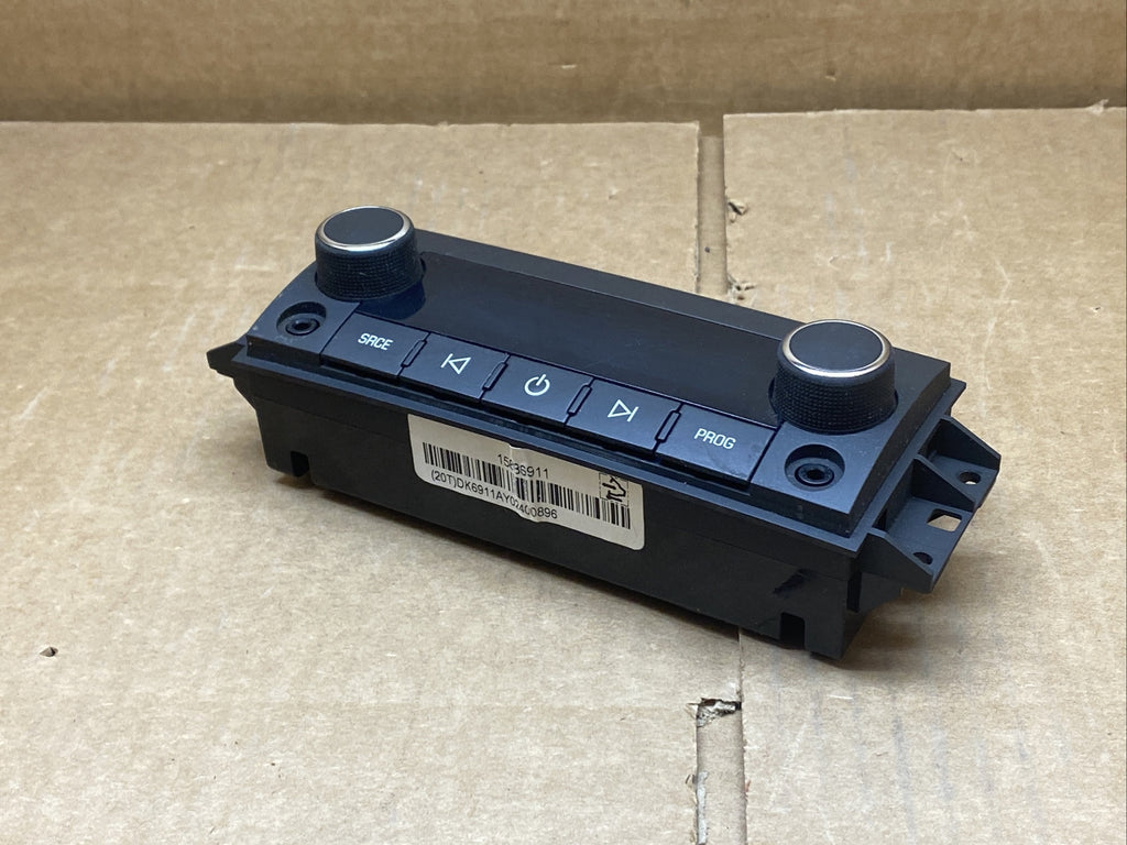 07 14 GM CHEVY SILVERADO CONSOLE REAR AUDIO RADIO CONTROL OEM 158869115