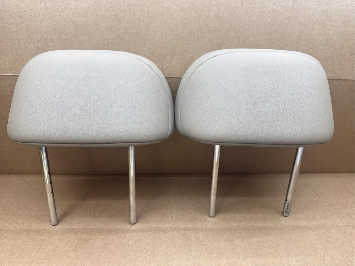 2008 2013 Toyota Highlander 2nd Row Rear Black Leather Headrest Set of 2 OEM Tan3