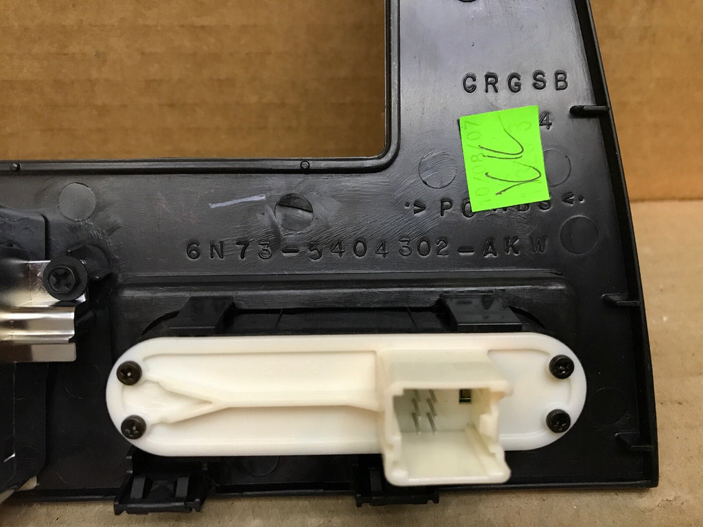 2006 2009 MERCURY MILAN DASH RADIO BEZEL WITH CLOCK HAZARD SWITCH OEM SILVER 10