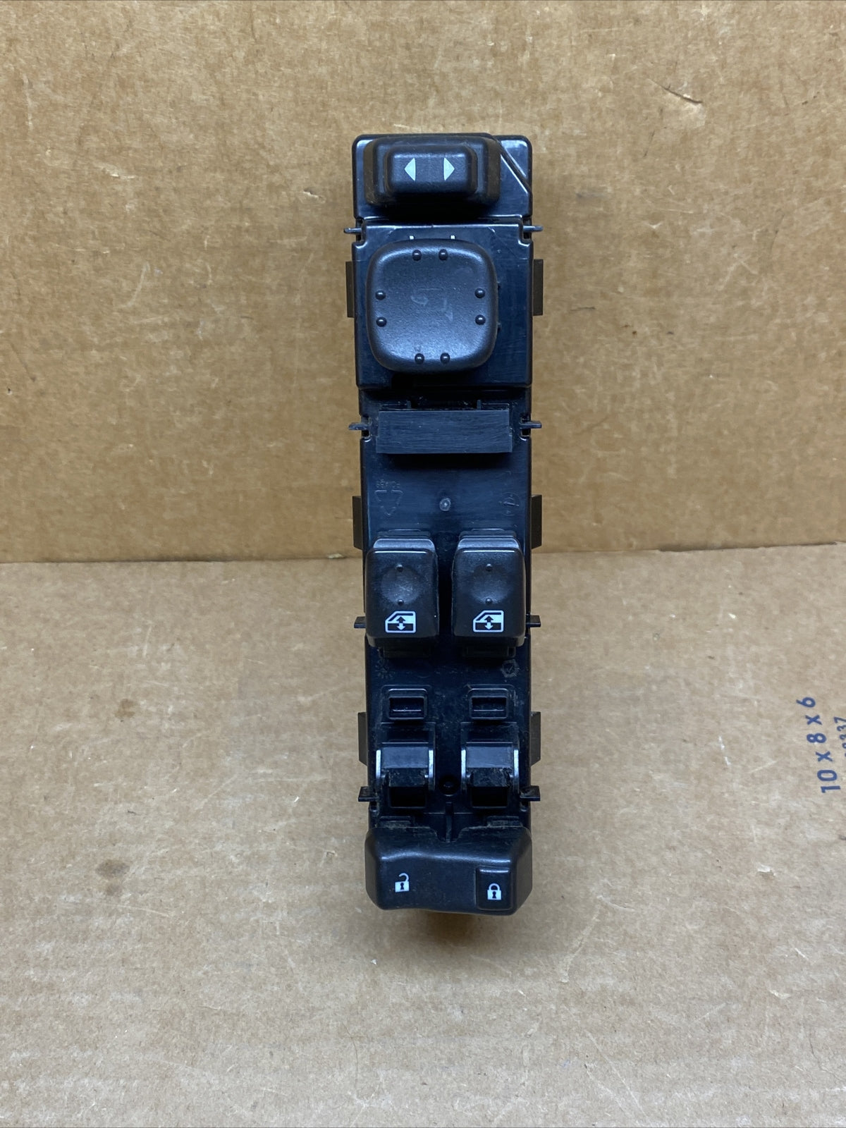 2004 2007 Silverado Sierra Front Left Driver Door Window Control Switch OEM1