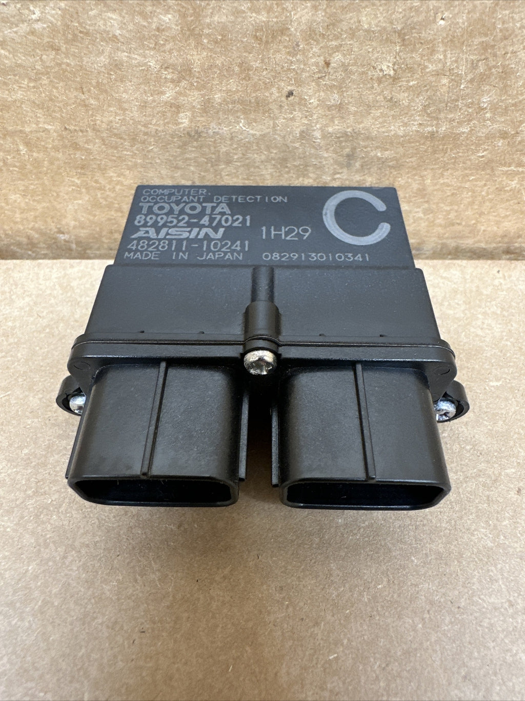 2010   2015 TOYOTA PRIUS SEAT OCCUPANT DETECTION MODULE  89952 47021 OEM2