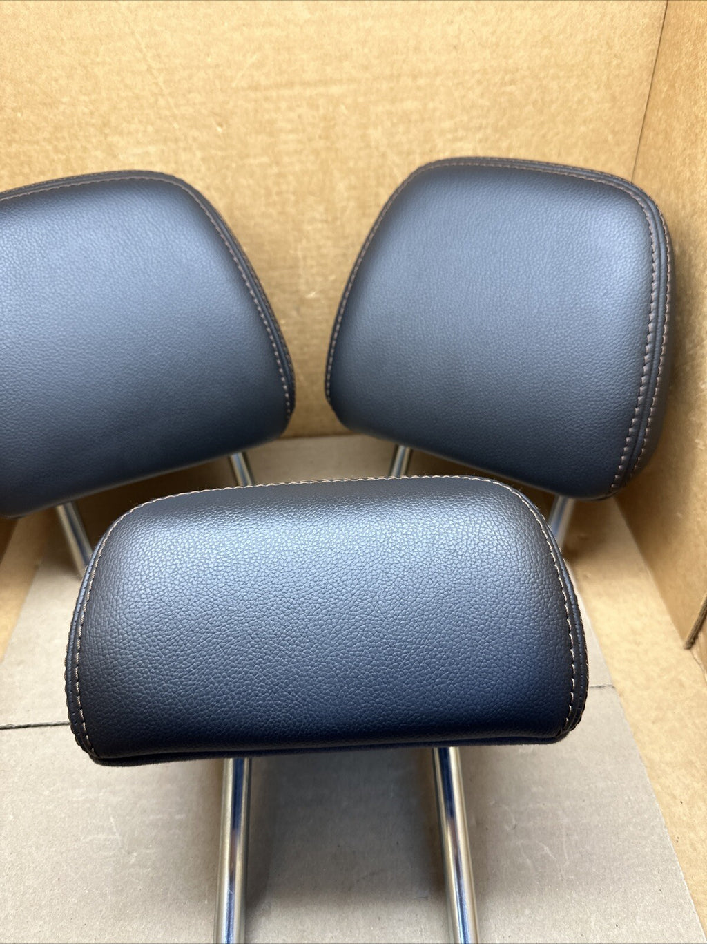 2017 2023 Mazda CX 5 CX5 Headrest 2nd Row Rear Set Black Leather1