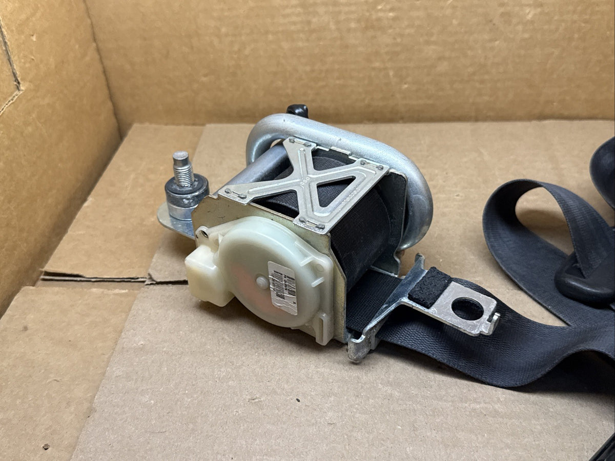 2012 2016 Scion tC Front Left Driver Side Seat Belt Seatbelt Retractor4