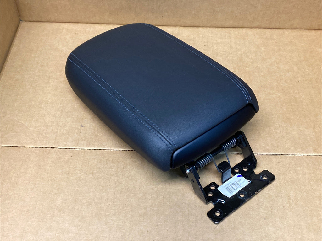 2021 2023 Kia Seltos Center Console Lid Cover Top Arm Rest Armrest 84660 Q5100EF4