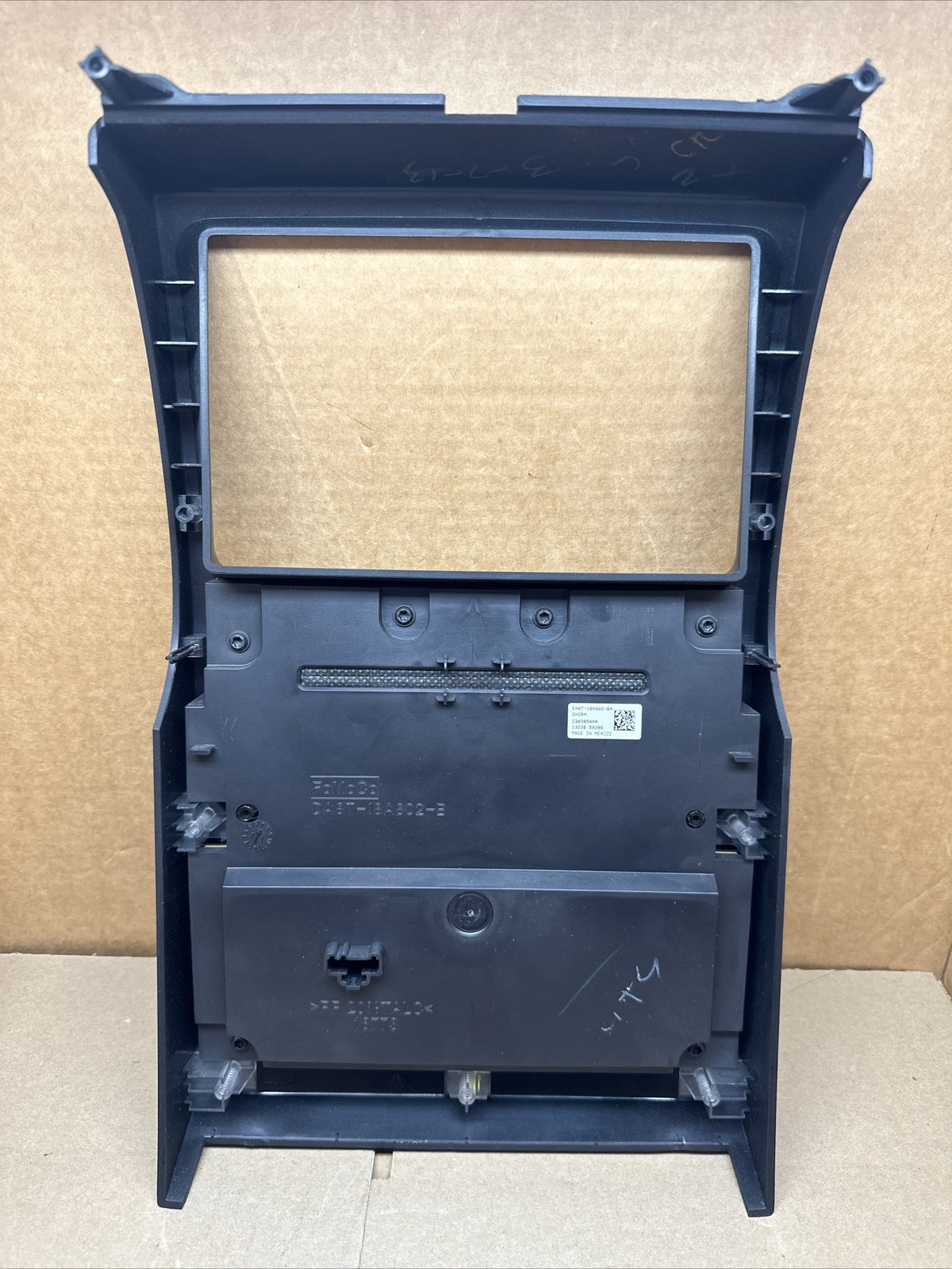 2014 2019 Ford Flex Radio Audio Climate Control Panel EA8T 18A802 BA3