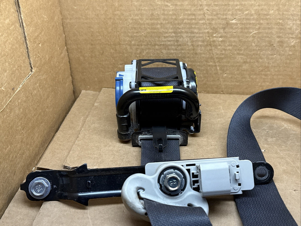 2015 2017 XV Crosstrek Front Left Driver Side Seat Belt Seatbelt Retractor1