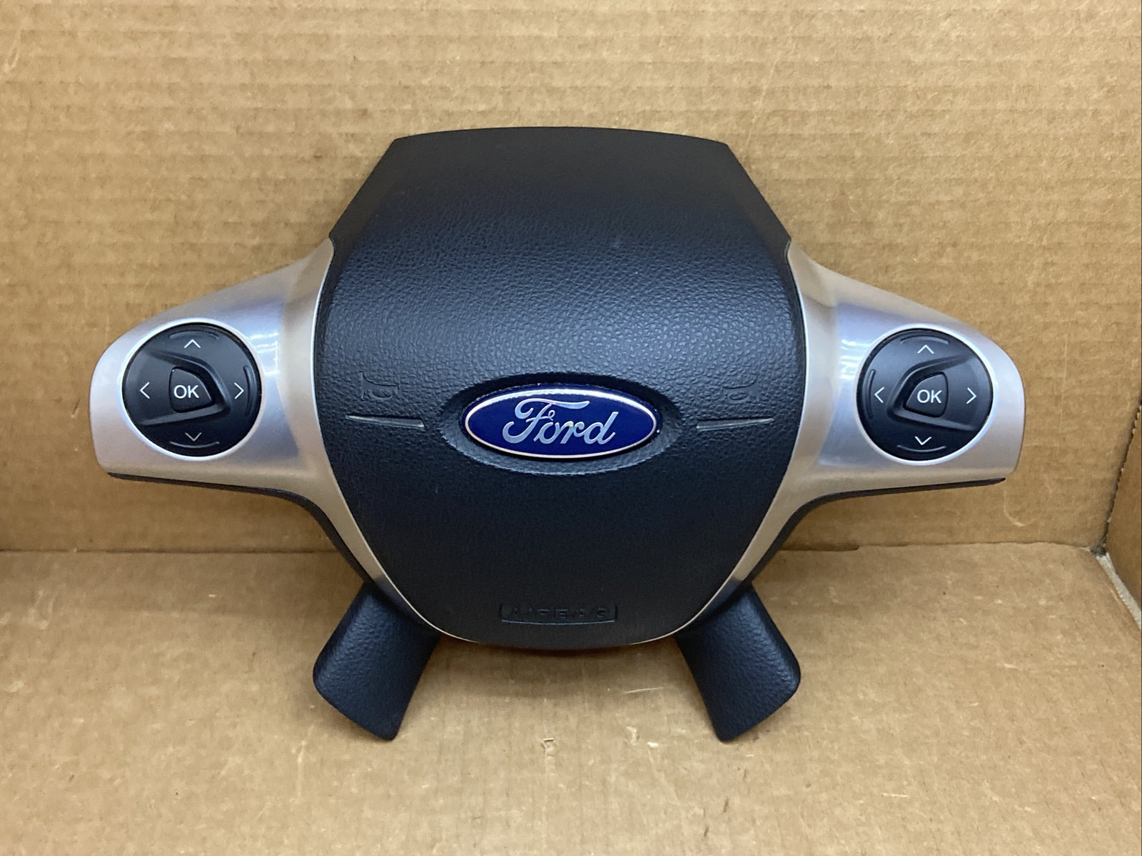2012 2014 Ford Focus Driver Side Steering Wheel Airbag Air Bag OEM Controls0