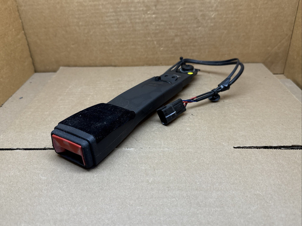 2017 2020 Ford Fusion Front Right Passenger Side Seat Belt Seatbelt Buckle Black1