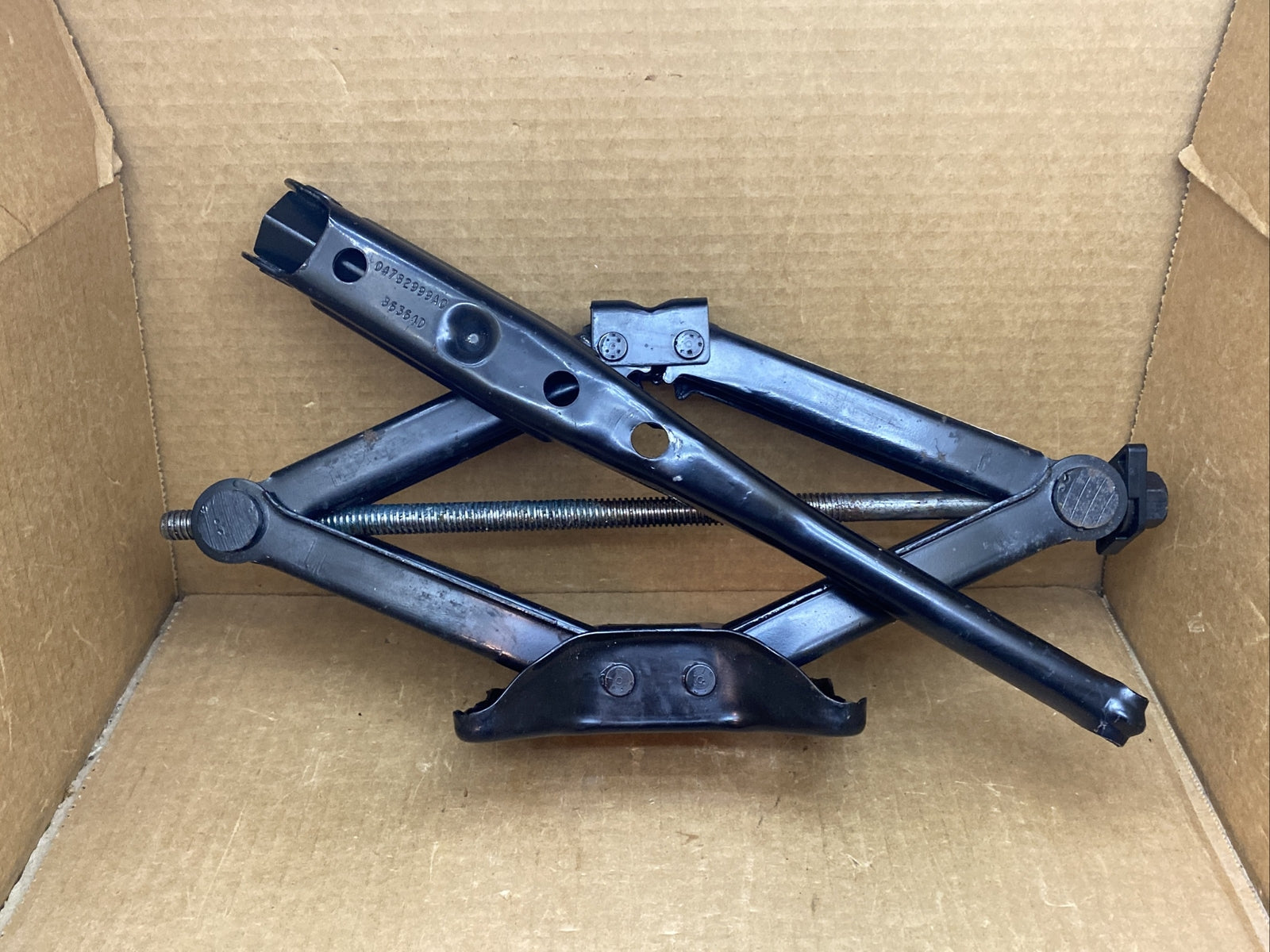 05 10 300 05 08 Magnum 08 10 Charger Challenger 07 12 Caliber Jack Tool Set1