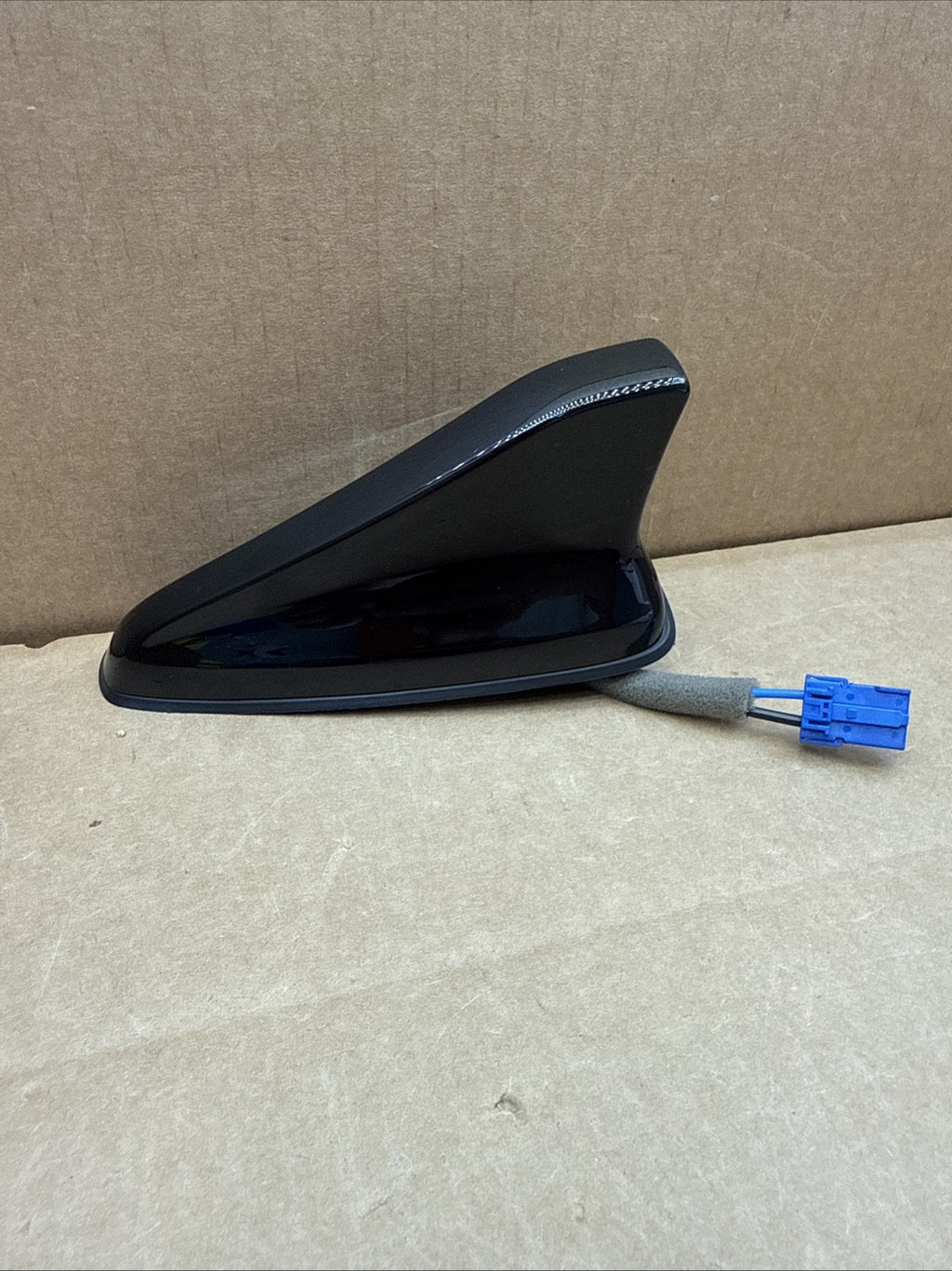 2021-2023 Kia Seltos Radio Shark Fin Antenna OEM Cherry Black 96210-Q50009H1
