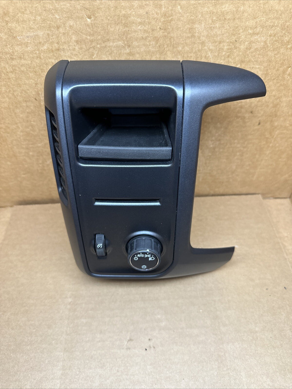 2014 2018 CHEVY SILVERADO DASH TRIM BEZEL LIGHT SWITCH TOW HAUL BRAKE CONTROL3