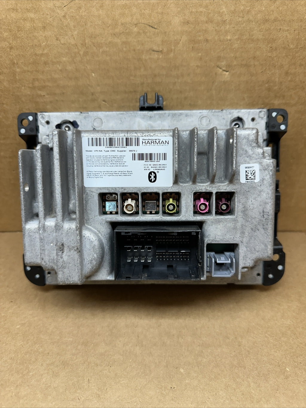 Jeep Cherokee RAM GPS Navigation VP3 Radio 8.4 Display Screen OEM 68238621AE5