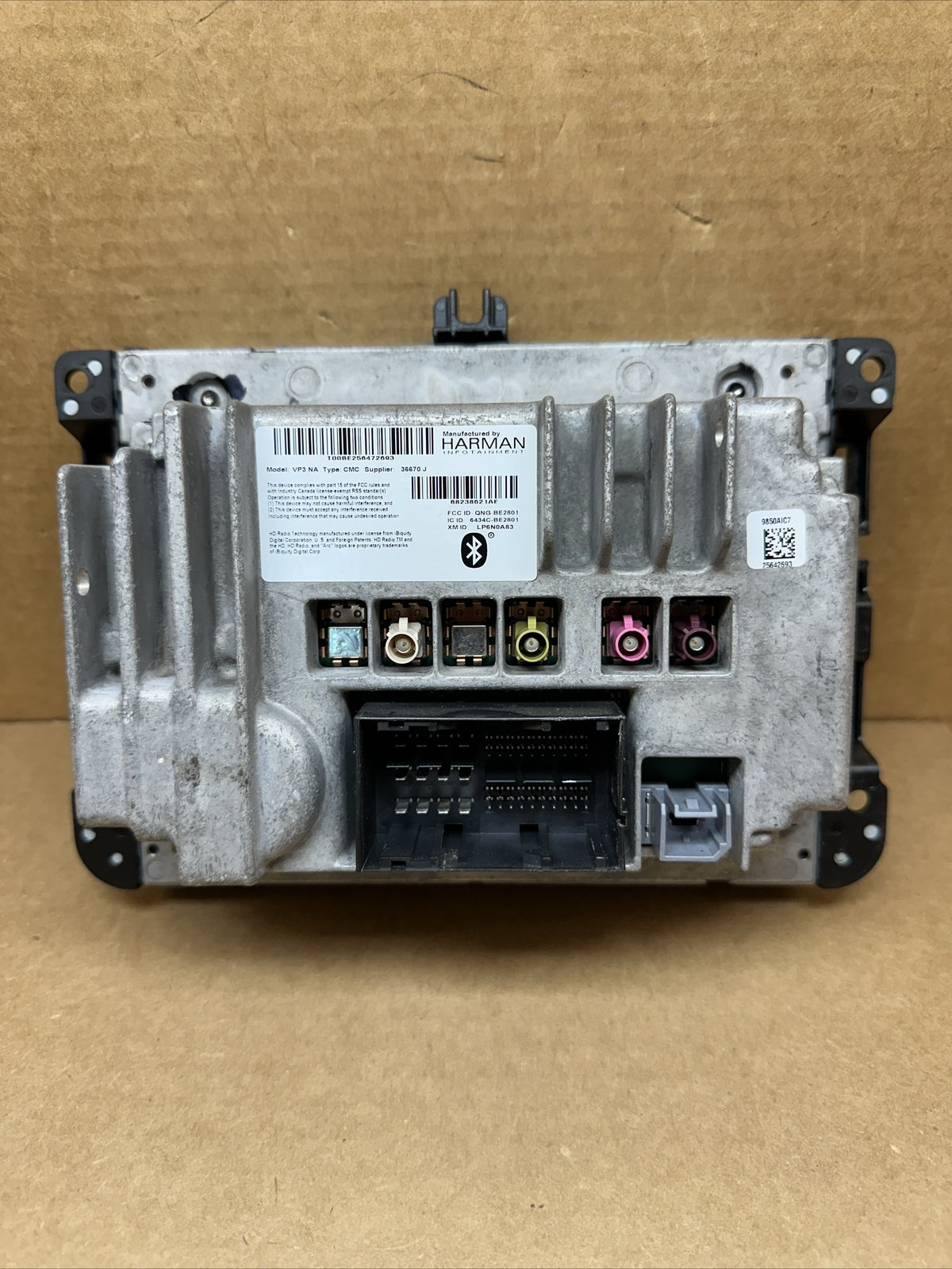 Jeep Cherokee RAM GPS Navigation VP3 Radio 8.4 Display Screen OEM 68238621AE5