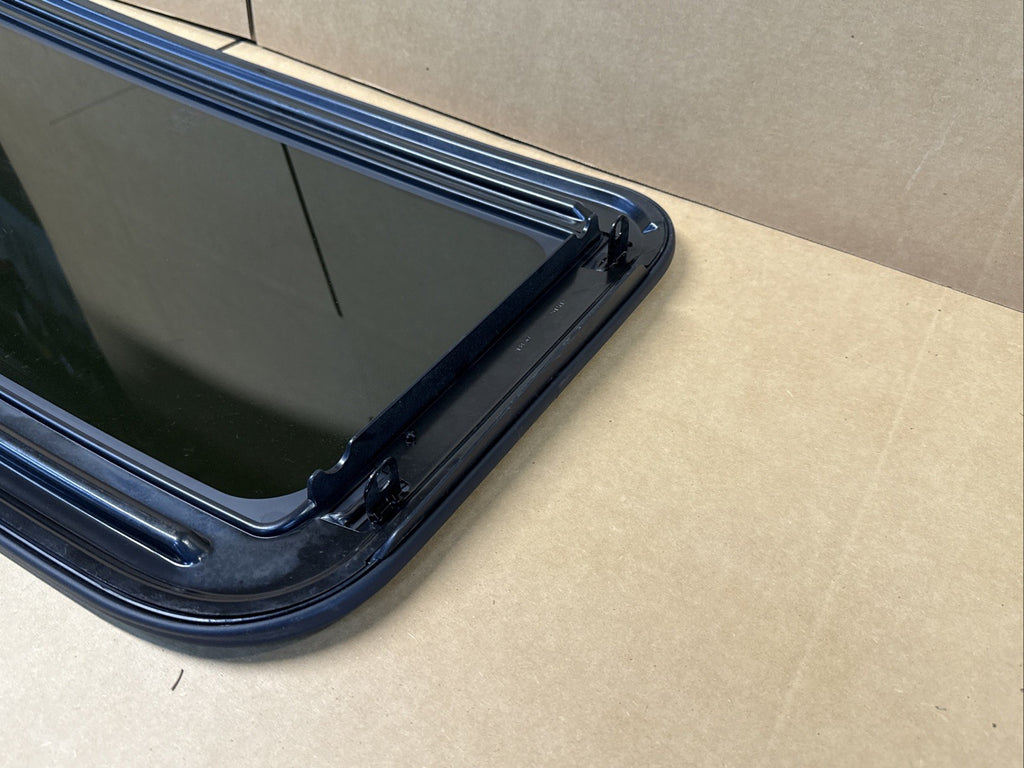 2007 2011 Dodge Nitro Sun Roof Sunroof Window OEM Glass FREE SHIPPING7