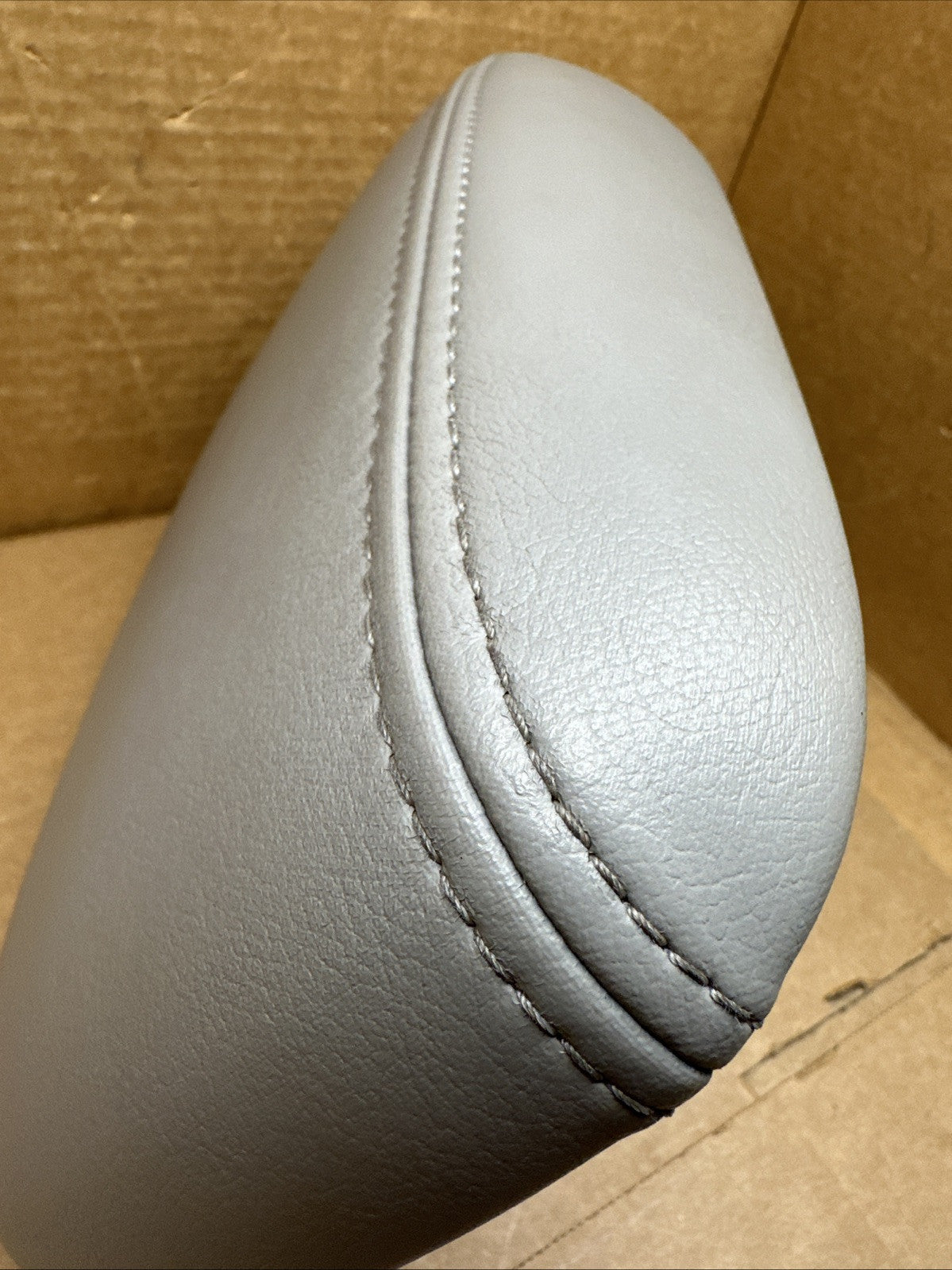 2014 2018 Subaru Forester Center Console Lid Cover Top Armrest Gray Leather4
